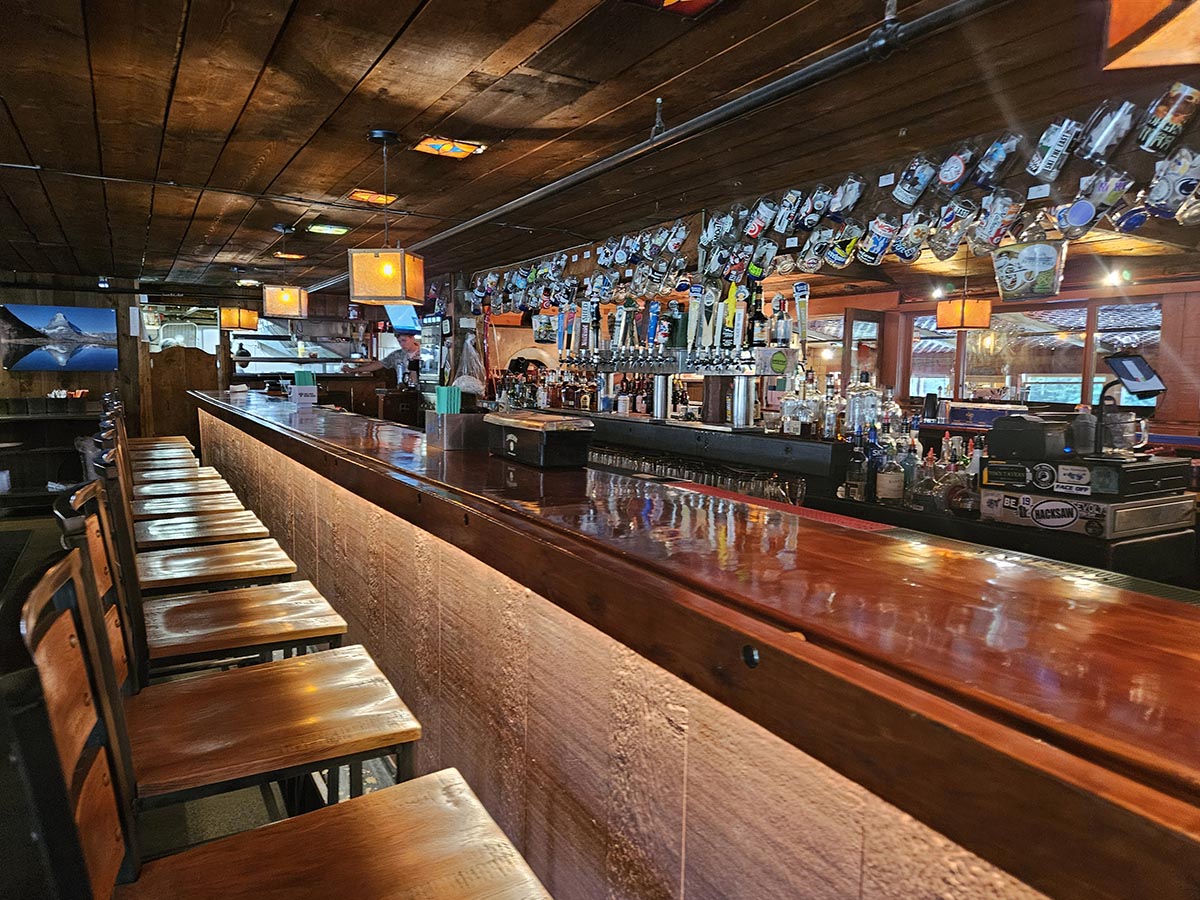 bar
